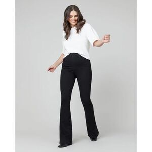 SPANX Everywear Black Flare Jeans Sz M Stretch Pull On